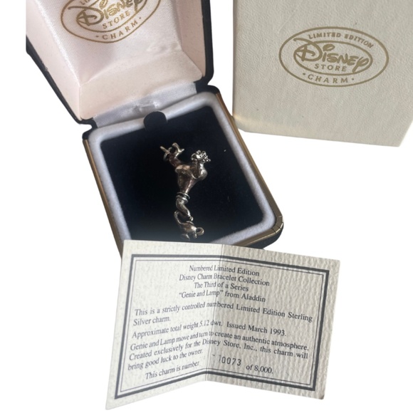 Vintage Limited Edition Disney Charm Bracelet Collection - Genie and the Lamp - Picture 2 of 4